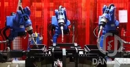 細(xì)數(shù)六種工業(yè)機器人關(guān)鍵技術(shù)